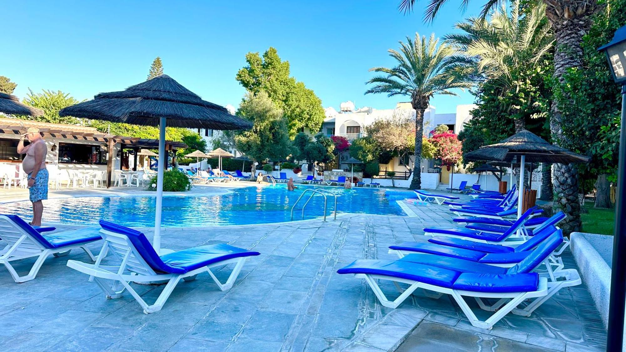 Paphos Gardens Studio Suite Exterior photo